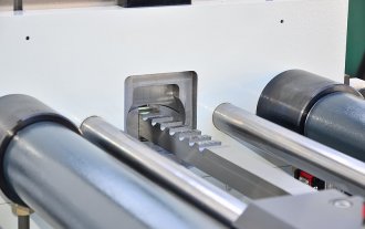 Český výrobce zemědělské techniky zařadil do svého strojního vybavení protahovačku Hahndorf