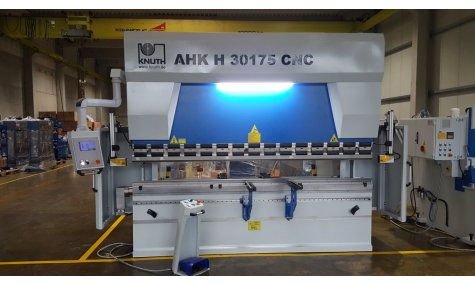 Ohraňovací lis AHK H 30175 CNC